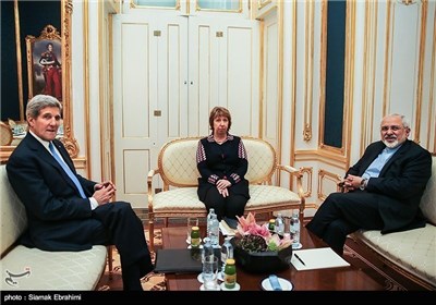  Zarif, Ashton, Kerry Meet on 5th Day of Nuclear Talks