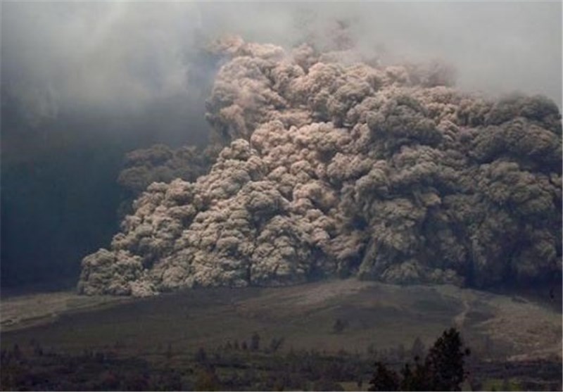 تصاویر دیدنی از فوران آتشفشان