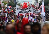 تظاهرات هزاران یونانی در اعتراض به سیاست‌های ریاضتی