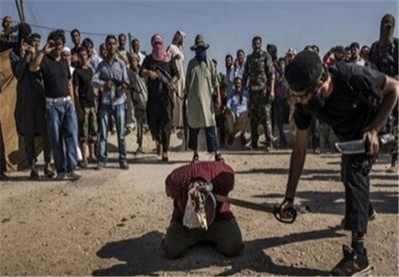 &quot;داعش&quot; یقطع رأس رجل سوری بالساطور بتهمة التلفظ بکلمات نابیة!