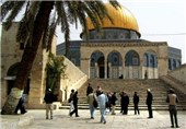 حماس: انتهاک حرمة المسجد الأقصى لعب بالنار