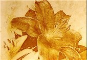 هنرمندی که با موی سر نقاشی می‌کند