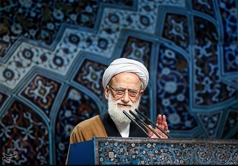 خطیب جمعة طهران: العدو یخطط لزعزعة الامن فی البلاد