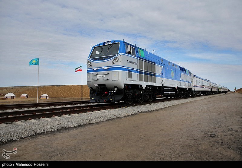 معاون رئیس جمهور: منابع مالی اجرای راه‌آهن بوشهر - شیراز تامین شد
