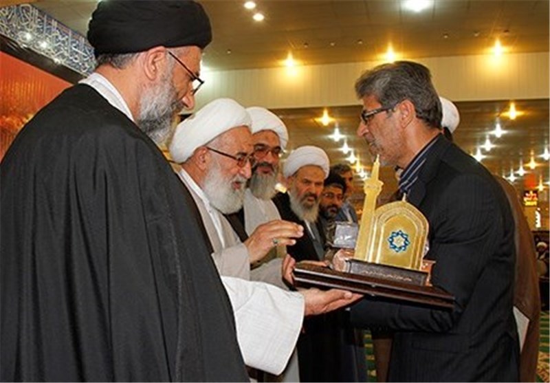 علما و مفاخر روحانیت برجسته استان بوشهر تجلیل شدند+ تصاویر
