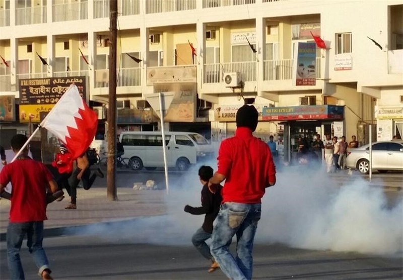 نماینده انگلیس: معترضان بحرینی با سلاح انگلیس سرکوب می‌شوند