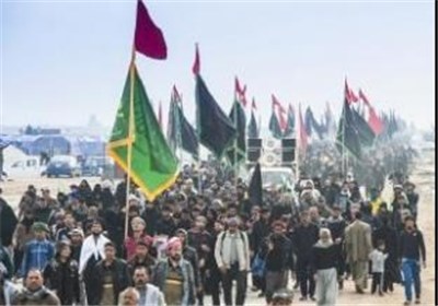 عشاق الحسین یواصلون الزحف نحو کربلاء الإباء لأداء زیارة الأربعین وسط توقعات بوصول أکثر من 17 ملیون زائر