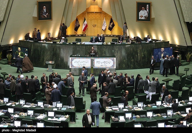 Iranian MPs Put Forward Motion to Back Anti-US Research Centers