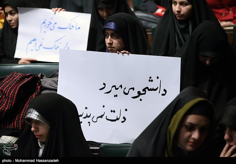 تکذیب ادعای کانال‌های ضد انقلاب درباره تعویق برنامه روز دانشجو در اصفهان