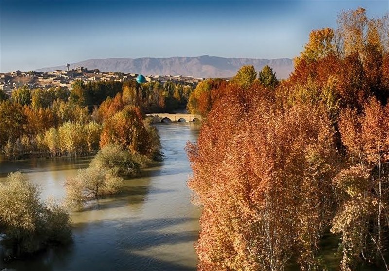 10 خرداد ماه پایان جریان آب؛ نیمه پاییز زاینده رود بازمی‌گردد