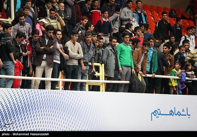وقتی بی‌اخلاقی تماشاگران والیبال ایران تیتر نخست رسانه‌های اروپایی شد+عکس