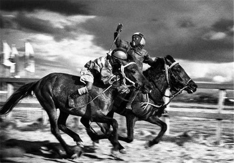 تصاویر مسابقه اسب دوانی اجباری برای کودکان📷◀