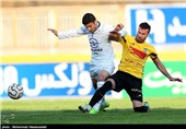 دیدار تیم های فوتبال راه آهن و نفت
