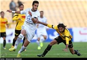 دیدار تیم های فوتبال راه آهن و نفت