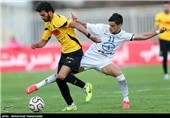 دیدار تیم های فوتبال راه آهن و نفت