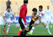 دیدار تیم های فوتبال راه آهن و نفت