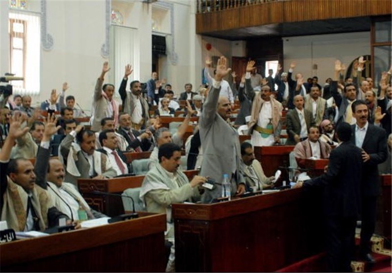 پارلمان یمن خواستار نشست فوری برای بررسی استعفای رئیس جمهور شد