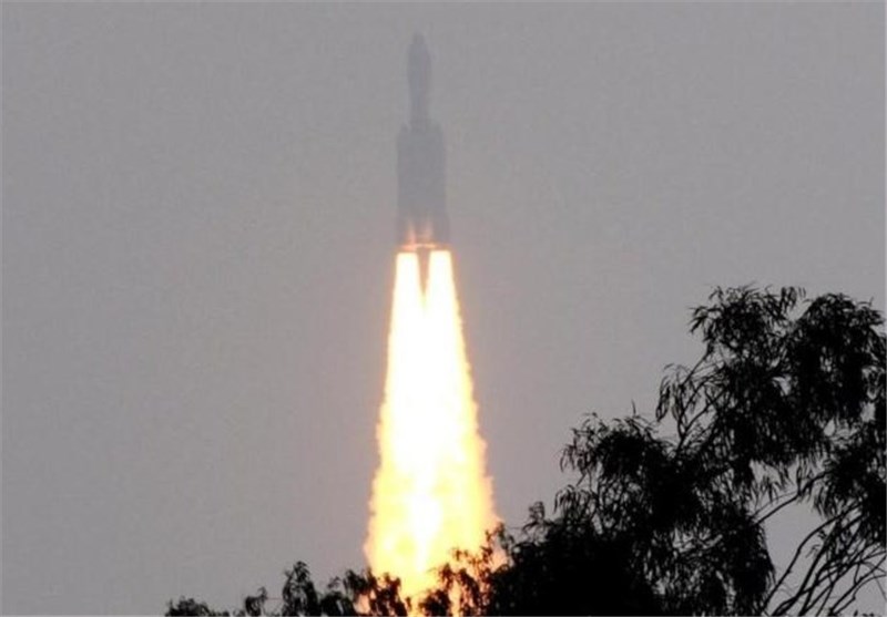 هند بزرگ‌ترین موشک خود را با موفقیت به فضا پرتاب کرد