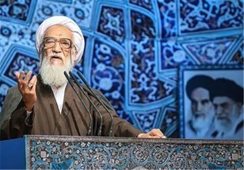 امام جمعة طهران : وفدنا النووی المفاوض یقظ ویعلم أن أمریکا هی العدو للشعب الایرانی