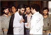 عکسی منتشر نشده از امام خامنه‌ای قبل از جانبازی