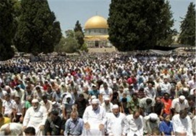 55 ألف فلسطینی أدوا صلاة الجمعة فی المسجد الأقصى