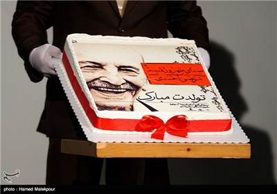 جشن تولد 88 سالگی مرحوم مرتضی احمدی هنرمند پیشکسوت سینما، تئاتر، تلویزیون و رادیو در خانه هنرمندان