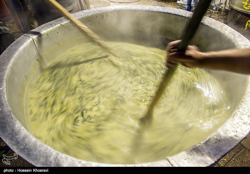 80 هزار کیلو آش سبزی روز 28 صفر در شیراز پخت می‌شود