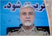فرمانده کل ارتش در جمع راهپیمایان تهرانی حضور یافت
