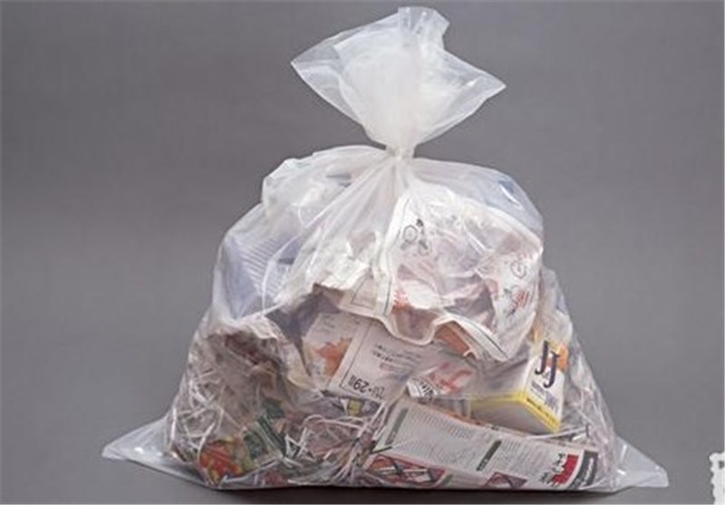 توزیع بیش از 3 تن کیسه جمع آوری زباله در روز طبیعت