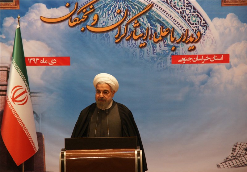 دیدار رئیس جمهور با روحانیون، نخبگان، ایثارگران و خانواده شهدای خراسان جنوبی+ تصاویر