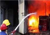 ساختمان تاکسیرانی آبادان دچار آتش سوزی شد