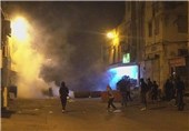 معترضین بحرینی پرچم انگلیس را آتش زدند