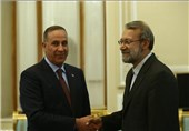 وزیر دفاع عراق با لاریجانی دیدار و گفت‌وگو کرد