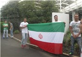 استقبال هواداران ایرانی از اعضای تیم ملی مقابل هتل و تعجب بازیکنان