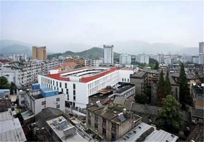 تصاویر پیست دو و میدانی روی پشت‌بام مدرسه‌ای در چین