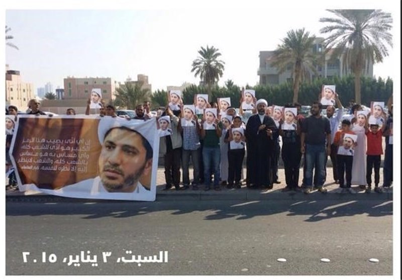 تشکیل زنجیره انسانی در حمایت از شیخ علی سلمان + عکس