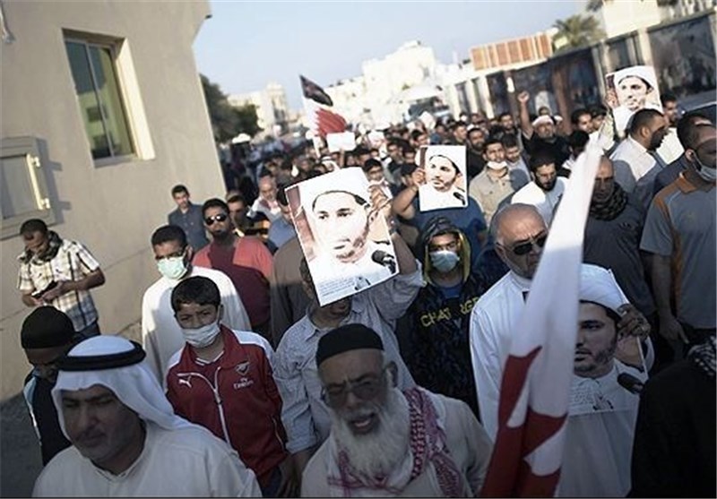 الشعب البحرینی یواصل اجتجاجه ضد جریمة اعتقال امین عام جمعیة الوفاق الشیخ علی سلمان + فیدیو