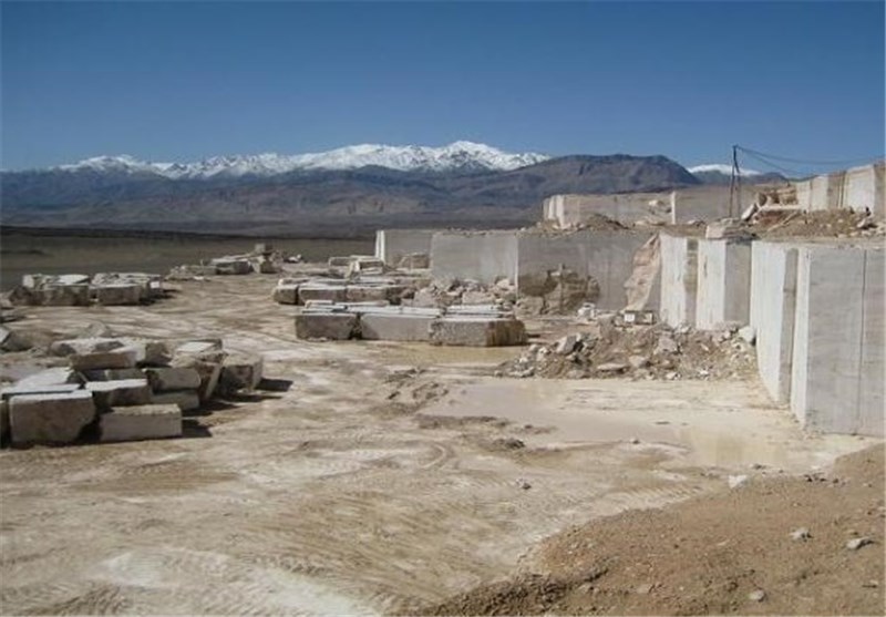 180 معدن سنگ در شهرستان الیگودرز تعطیل شد