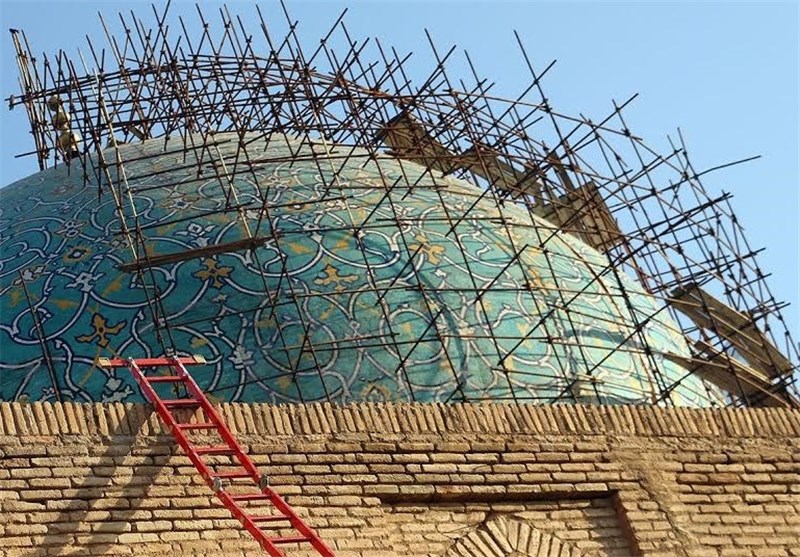 اصفهان| داربست‌های گنبد مسجد امام (ره) پس از 9 سال جمع‌آوری می‌شود؛ آغاز دوباره مرمت گنبد مسجد شیخ لطف الله