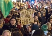 مردم شهرهای مختلف آلمان علیه جنبش ضد اسلامی &quot;پگیدا&quot; به خیابان‌ها آمدند
