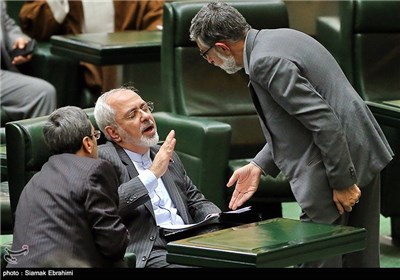 Iran’s Foreign Minister Briefs Lawmakers on Foreign Policy