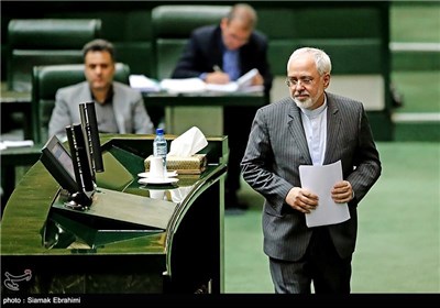 Iran’s Foreign Minister Briefs Lawmakers on Foreign Policy