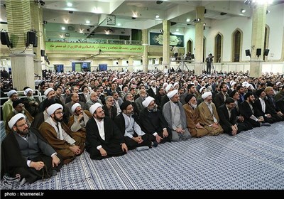 People of Iranian Central City Meet with Supreme Leader