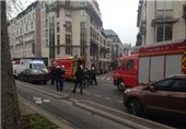 حمله افراد مسلح در پاریس 12 کشته و 10 زخمی بر جای گذاشت +فیلم و عکس
