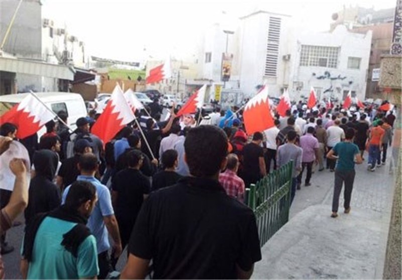 بحرینی‌ها پس از نماز جمعه در حمایت از شیخ علی سلمان به خیابان‌ها آمدند