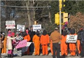 تجمع اعتراض‌آمیز مردم آمریکا مقابل مقر «سیا» در ویرجینیا+ عکس و فیلم