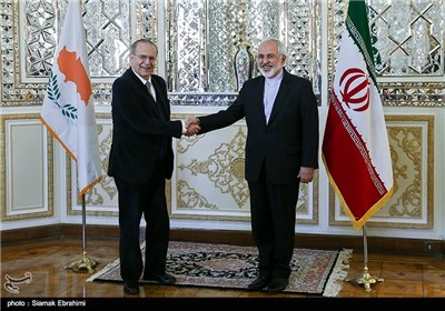 Iran, Cyprus FMs Meet in Tehran