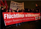 تظاهرات صدها هزار آلمانی علیه جنبش ضداسلامی «پگیدا»+عکس