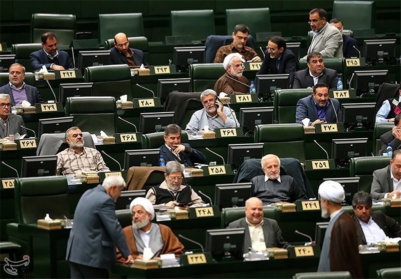 Iranian MPs Condemn Charlie Hebdo&apos;s Sacrilegious Cartoons