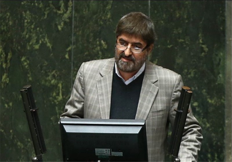 واکنش یک نماینده مجلس به جلوس مطهری در صندلی لاریجانی